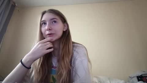 Snapshot of tishabhagat chatting on November 5, 2025, 7:08 am Hi Im Carry 18 years old online show from November 5, 2025, 7:08 am