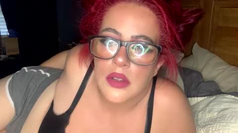 Snapshot of titaniarose chatting on January 21, 2025, 11:24 pm titaniarose online show from January 21, 2025, 11:24 pm