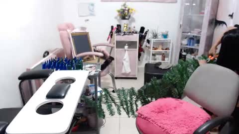 DIVA online show from November 26, 2025, 11:06 pm