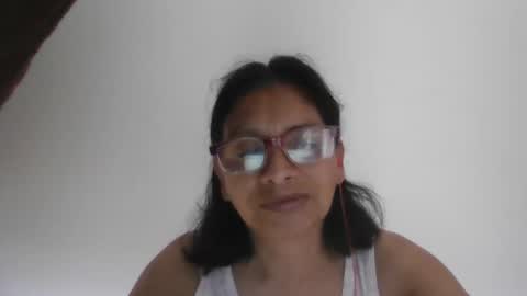 Ester online show from November 16, 2025, 4:01 pm