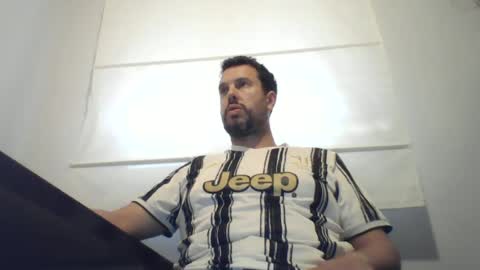 Snapshot of titusnow chatting on June 13, 2026, 5:33 pm titusnow online show from June 13, 2026, 5:33 pm