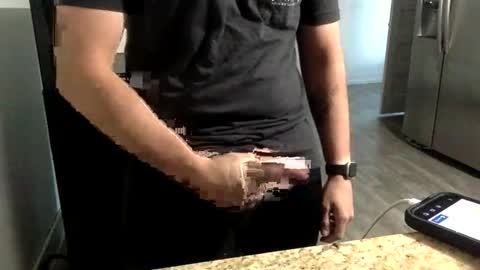 Snapshot of tnich28 chatting on October 14, 2025, 11:27 pm tnich28 online show from October 14, 2025, 11:27 pm