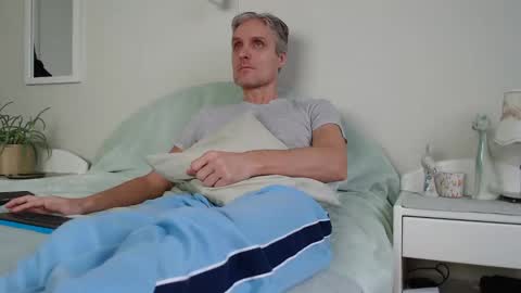 Daniel Bisexual uncut 20cm online show from December 23, 2024, 8:22 am