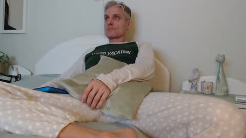 Daniel Bisexual uncut 20cm online show from February 2, 2025, 3:17 pm