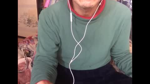 small man online show from February 17, 2025, 4:42 am