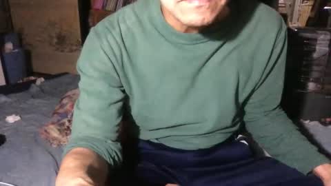 small man online show from October 20, 2025, 8:31 pm