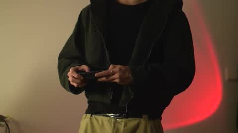 tokyo_oo online show from November 23, 2025, 2:39 pm