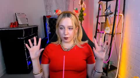 Snapshot of tollimoll chatting on December 16, 2024, 12:06 pm Tolli Moll online show from December 16, 2024, 12:06 pm