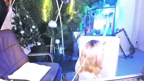 Snapshot of tollimoll chatting on December 19, 2024, 10:02 am Tolli Moll online show from December 19, 2024, 10:02 am