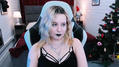 Snapshot of tollimoll chatting on January 7, 2025, 11:26 am Tolli Moll online show from January 7, 2025, 11:26 am