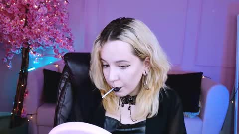 Snapshot of tollimoll chatting on January 14, 2025, 11:53 am Tolli Moll online show from January 14, 2025, 11:53 am