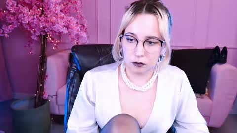 Snapshot of tollimoll chatting on January 15, 2025, 8:20 am Tolli Moll online show from January 15, 2025, 8:20 am