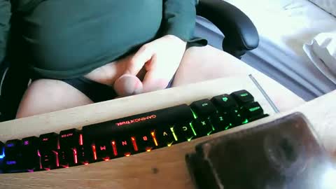 Snapshot of toloneo1 chatting on February 24, 2025, 7:33 am toloneo1 online show from February 24, 2025, 7:33 am