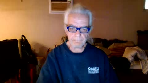 tom112292014 online show from December 14, 2024, 1:38 pm