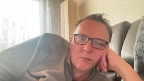 Tom online show from February 7, 2025, 3:08 pm