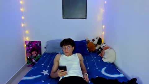 Tom Blue online show from March 11, 2026, 1:44 am