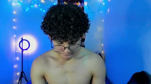 Tom Blue online show from April 5, 2026, 2:25 pm