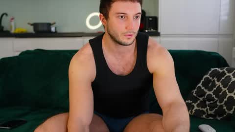 Snapshot of tom_fordd chatting on April 19, 2026, 7:40 am Tom online show from April 19, 2026, 7:40 am