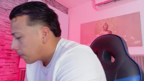 Tom muscle1 online show from February 1, 2026, 12:15 pm