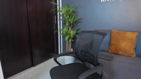 Tom Sin online show from January 18, 2025, 3:59 pm