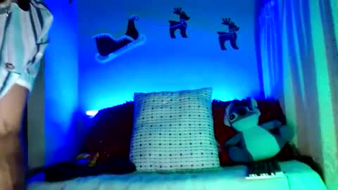 tomas gerauld. make me happy with 10000 tokens online show from December 23, 2024, 2:02 am