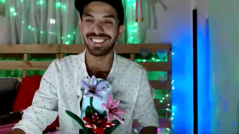 tomas gerauld. make me happy with 10000 tokens online show from February 3, 2026, 6:22 am