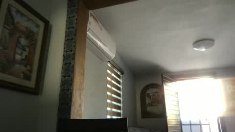 Snapshot of tomascausa chatting on December 2, 2024, 4:09 pm Hola online show from December 2, 2024, 4:09 pm