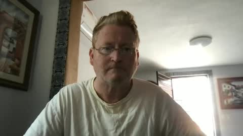 Snapshot of tomascausa chatting on December 5, 2024, 7:38 pm Hola online show from December 5, 2024, 7:38 pm