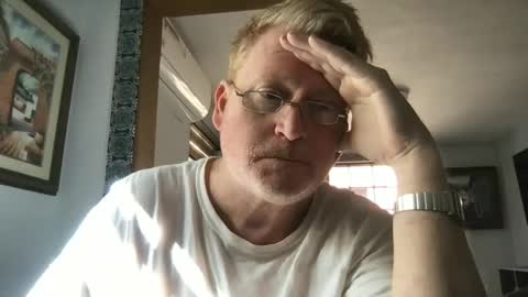 Snapshot of tomascausa chatting on January 23, 2025, 9:07 pm Hola online show from January 23, 2025, 9:07 pm