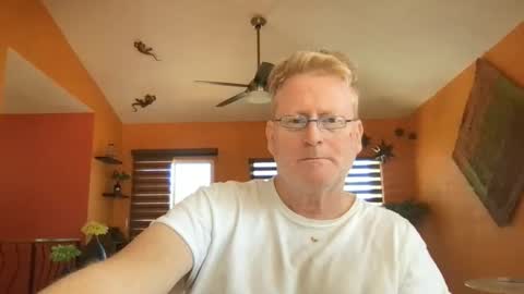 Snapshot of tomascausa chatting on February 19, 2026, 6:48 pm Hola online show from February 19, 2026, 6:48 pm