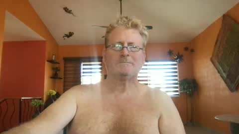Snapshot of tomascausa chatting on June 23, 2026, 10:52 pm Hola online show from June 23, 2026, 10:52 pm