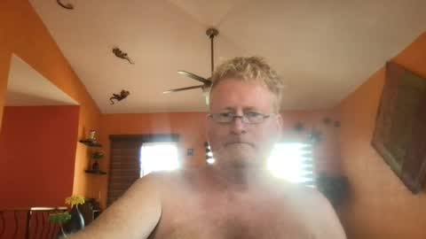 Snapshot of tomascausa chatting on July 21, 2026, 11:51 pm Hola online show from July 21, 2026, 11:51 pm