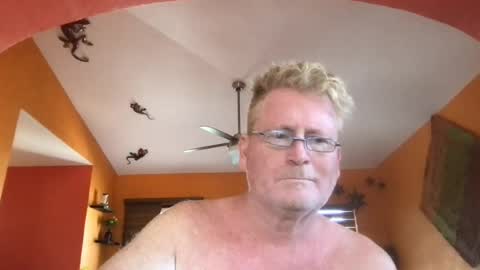 Snapshot of tomascausa chatting on July 28, 2026, 11:48 pm Hola online show from July 28, 2026, 11:48 pm