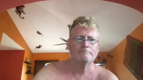 Snapshot of tomascausa chatting on July 29, 2026, 7:01 pm Hola online show from July 29, 2026, 7:01 pm