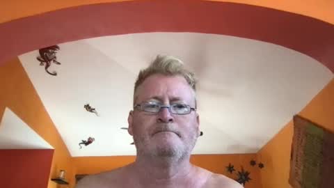 Snapshot of tomascausa chatting on August 4, 2026, 4:20 pm Hola online show from August 4, 2026, 4:20 pm