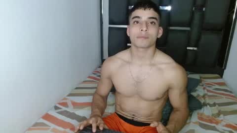 tomaz_18 online show from March 31, 2026, 1:29 am