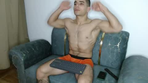 tomaz_18 online show from May 20, 2026, 2:51 am