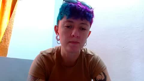 Snapshot of tomboyblue chatting on July 2, 2026, 7:42 pm Blue online show from July 2, 2026, 7:42 pm