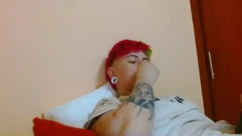 Snapshot of tomboyblue chatting on August 8, 2026, 6:32 pm Blue online show from August 8, 2026, 6:32 pm
