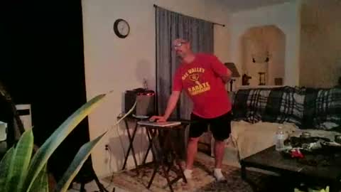 sirmuggsalot online show from November 15, 2025, 12:30 am