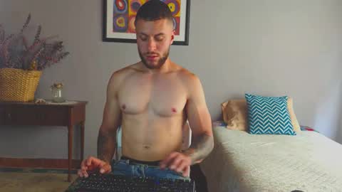 tomDavisXl online show from March 12, 2026, 3:40 pm