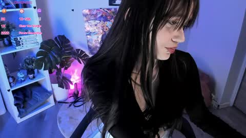 Tomie online show from May 12, 2026, 2:03 pm