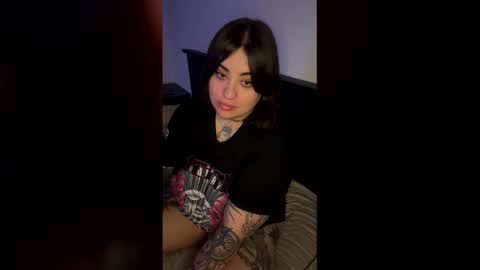 tomieobscure online show from April 15, 2026, 9:26 pm