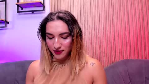 Snapshot of tomlondon_ chatting on May 19, 2026, 12:22 pm online show from May 19, 2026, 12:22 pm