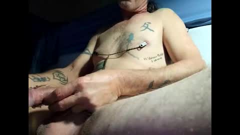 Snapshot of tommgunn25 chatting on December 22, 2025, 7:27 am tommgunn25 online show from December 22, 2025, 7:27 am