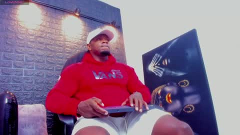 Tom Mike online show from April 19, 2026, 4:01 am