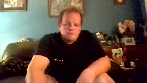 Snapshot of tommp1990 chatting on June 15, 2026, 10:45 pm TommyP90 online show from June 15, 2026, 10:45 pm