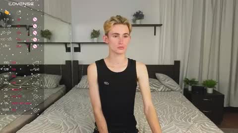 Snapshot of tommy18xxx chatting on September 8, 2025, 3:00 pm Tommy online show from September 8, 2025, 3:00 pm