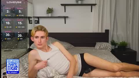 Snapshot of tommy18xxx chatting on October 7, 2025, 5:32 pm Tommy online show from October 7, 2025, 5:32 pm