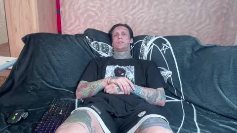 Tommy and Katana online show from March 6, 2025, 1:03 pm